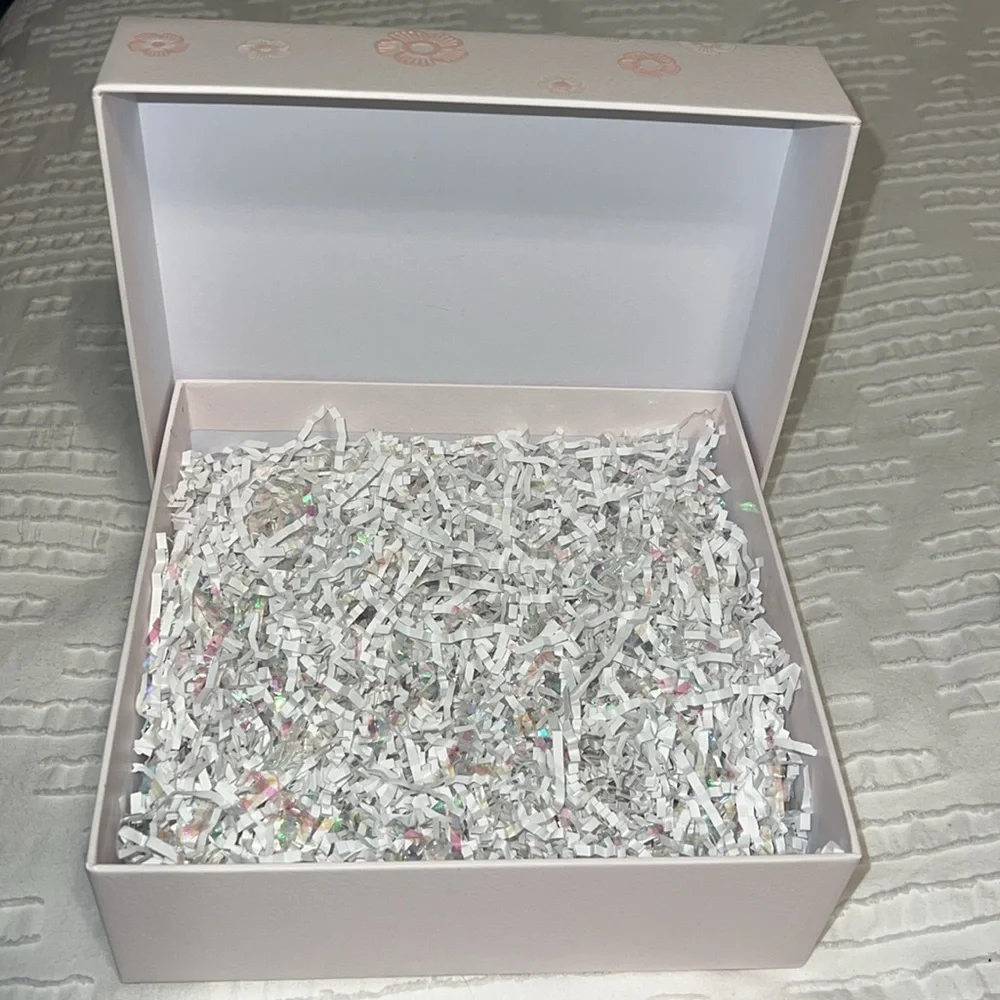 Coach Floral Gift Box only with shredded paper insulation. Like new - Picture 3 of 4